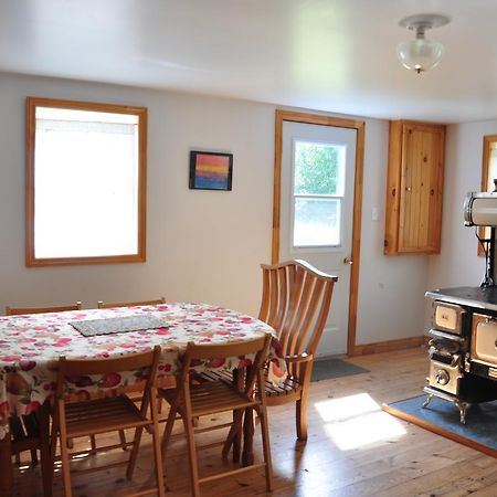 Breton Cove Farmhouse Guest House Indian Brook Bagian luar foto