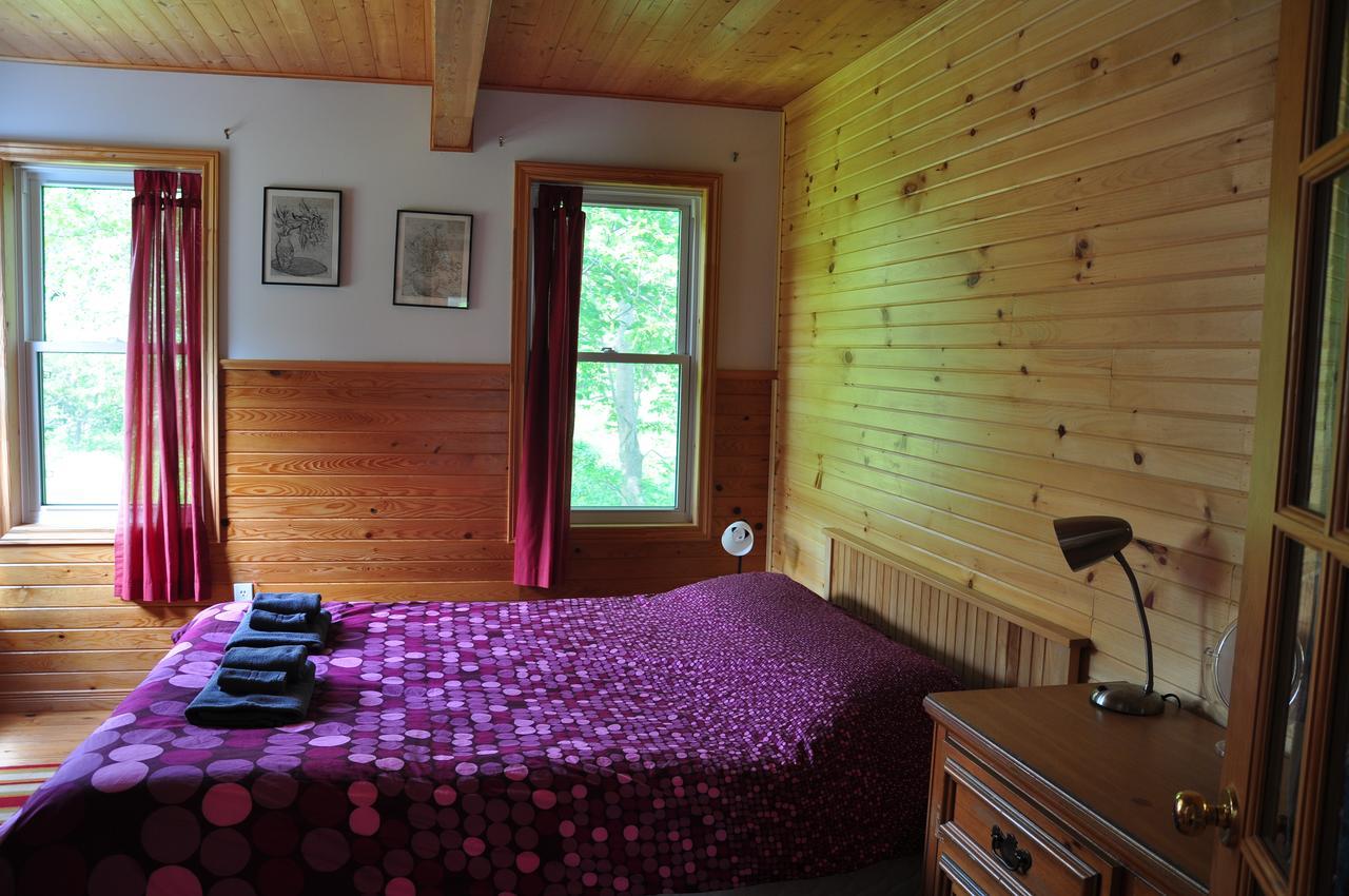 Breton Cove Farmhouse Guest House Indian Brook Bagian luar foto